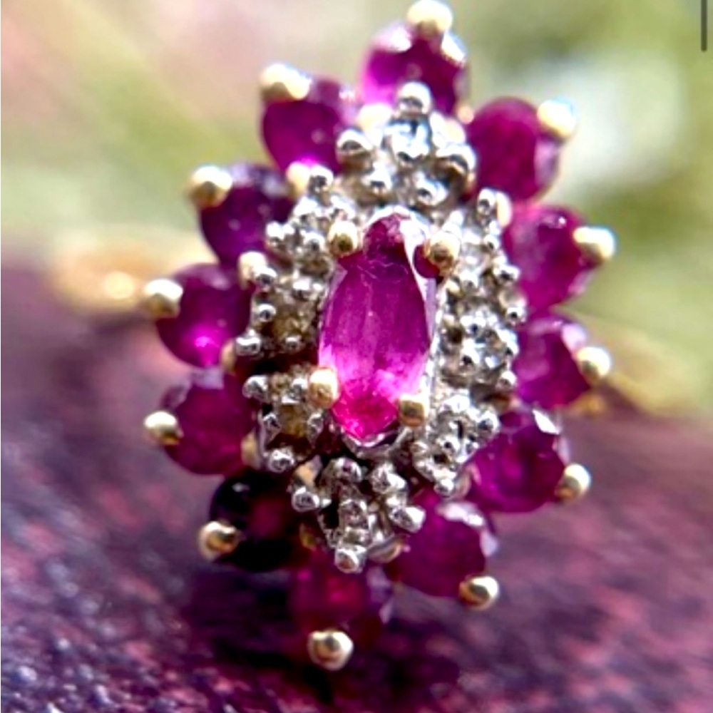 Ruby and yellow gold ring